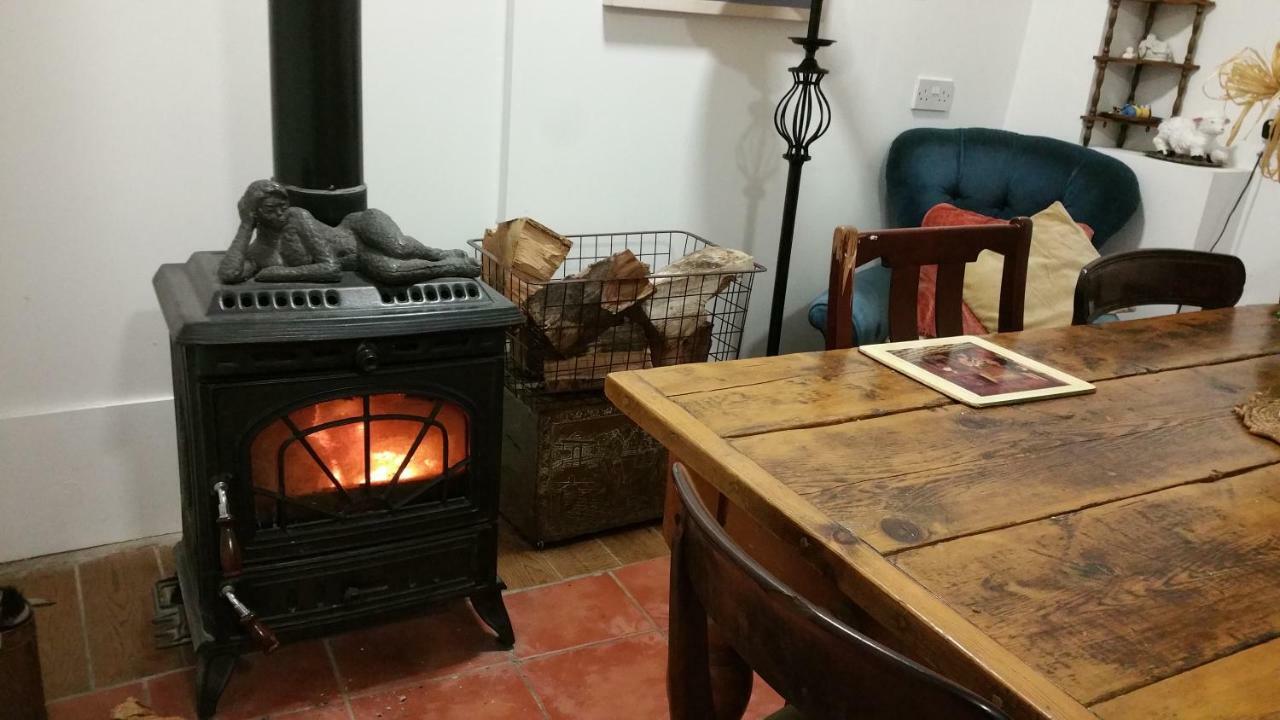 Artists House Hotel Кинсейл Екстериор снимка